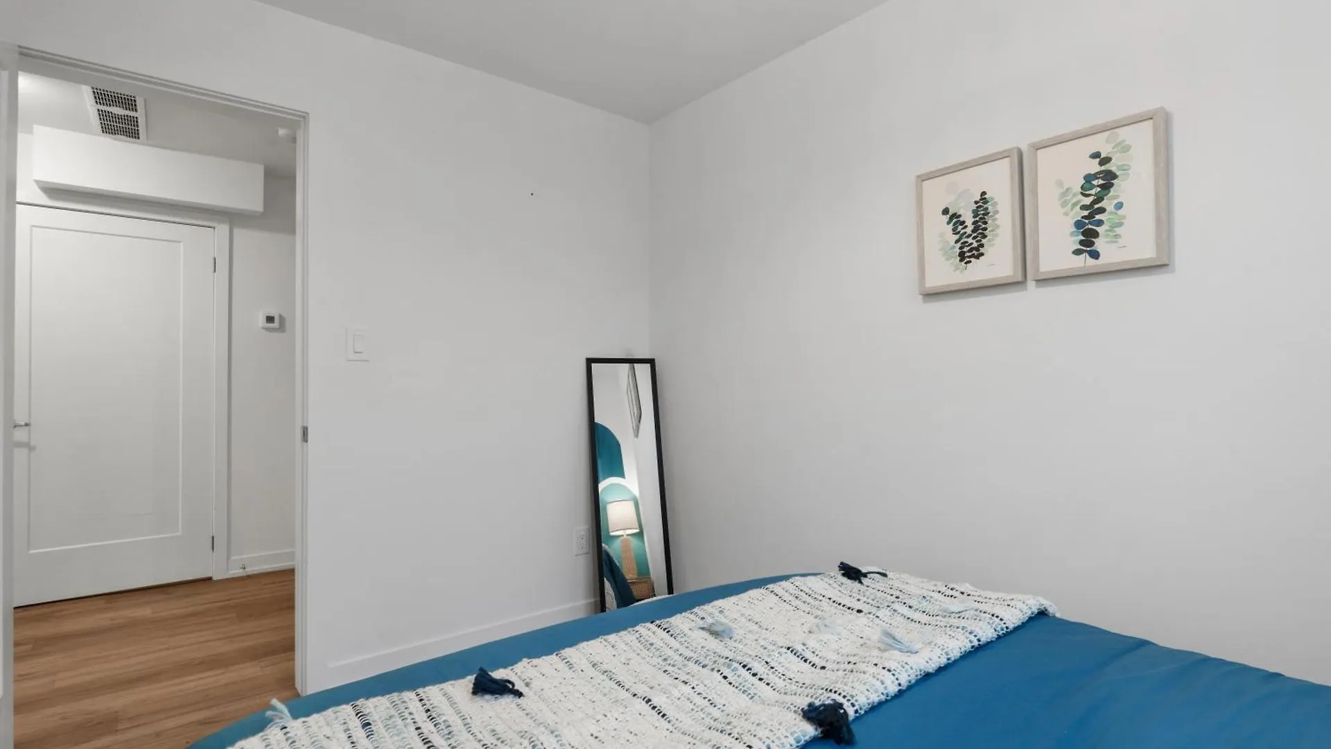The Niagara Nest Apartment Canada