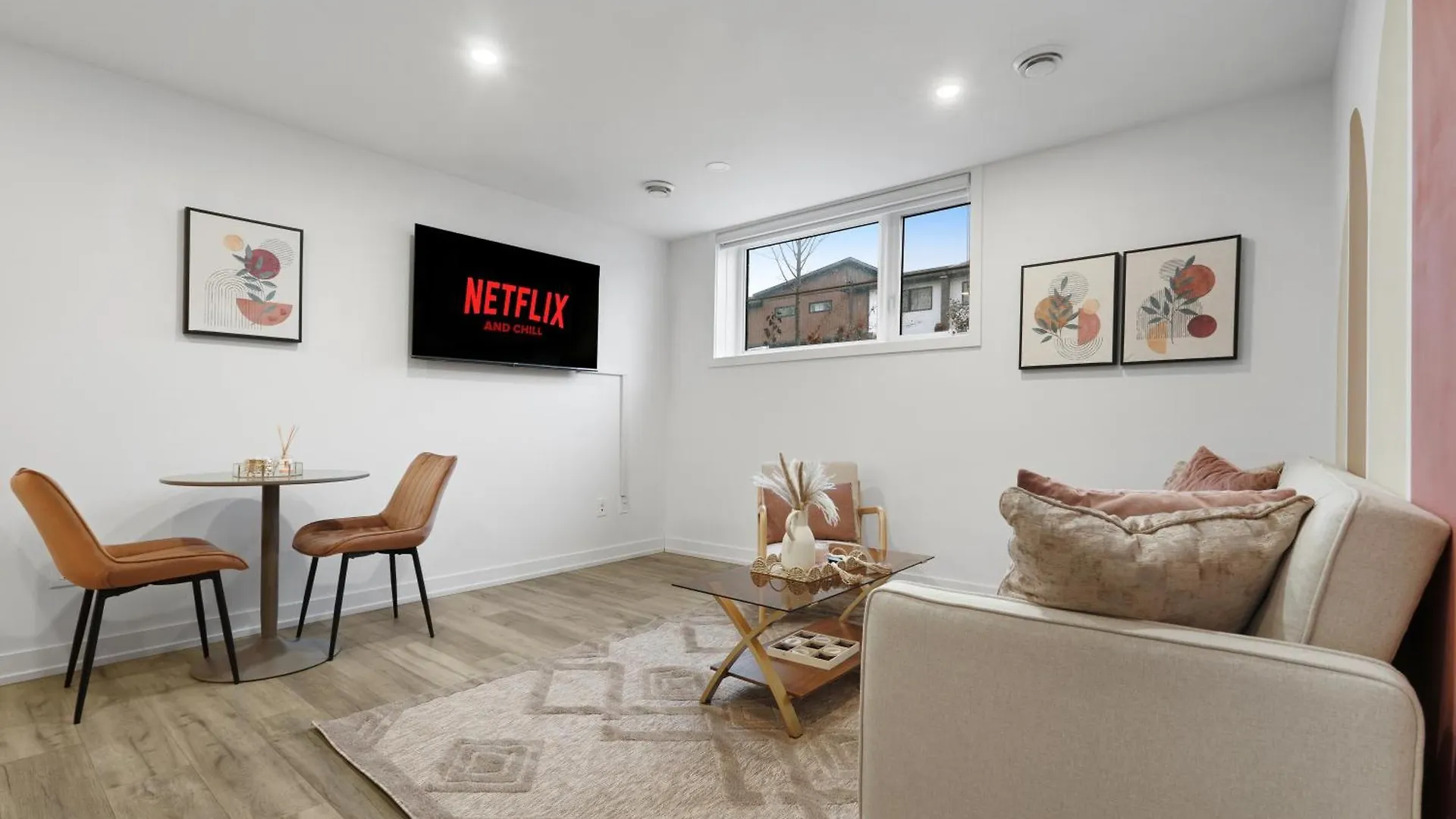 The Niagara Nest Apartment Canada